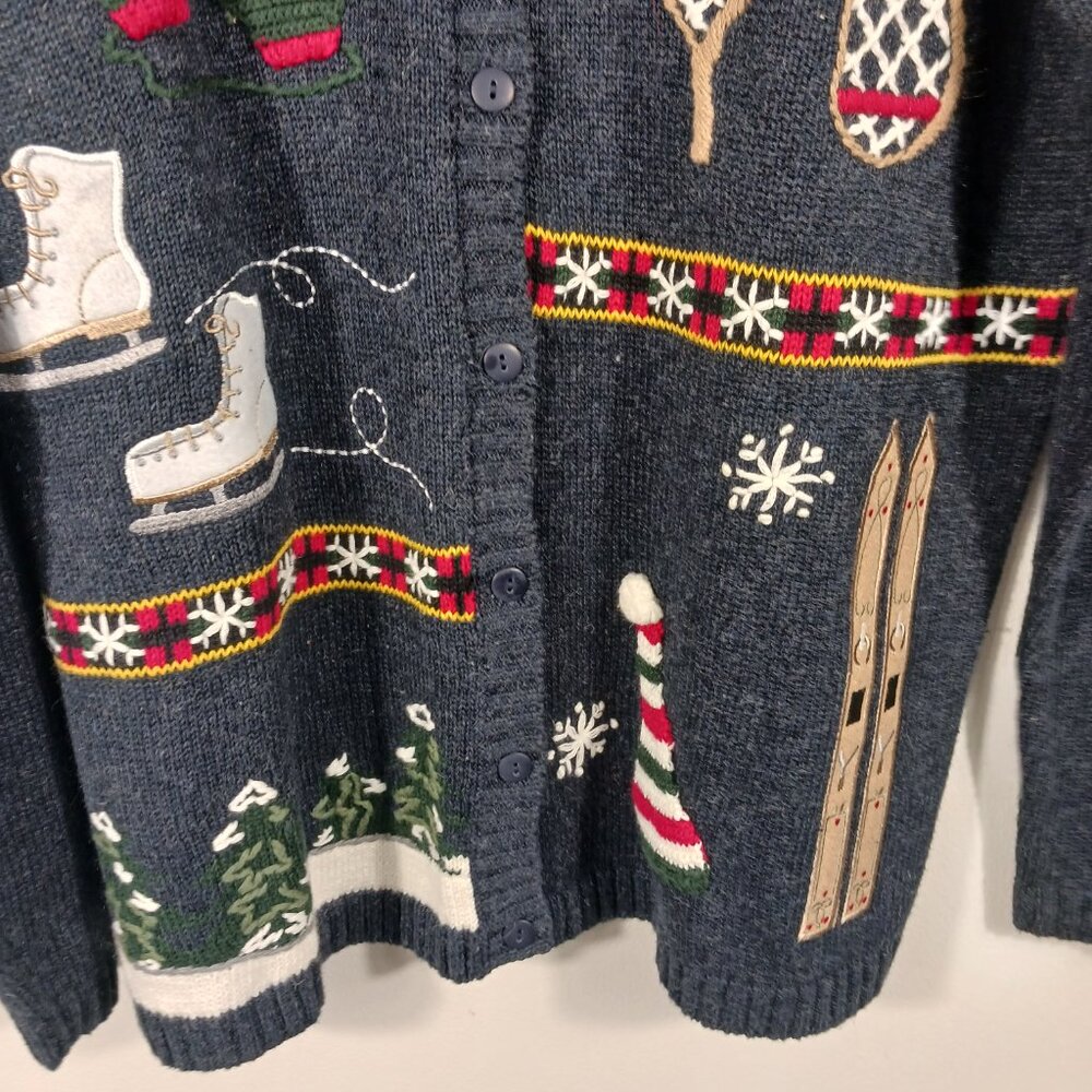 Quaker Factory Novelty Cardigan, Dark Gray Ski Winter Theme, SZ M, Holiday Cabin - Picture 7 of 14